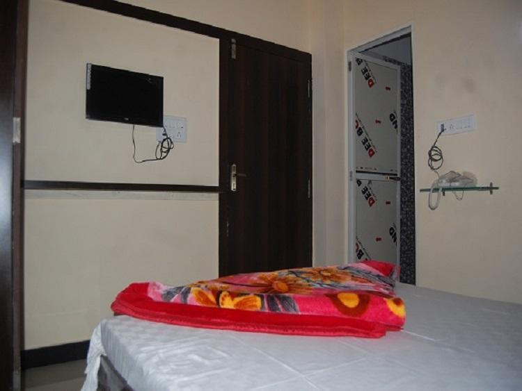 Mp Residency Hotel Уджайн Екстериор снимка